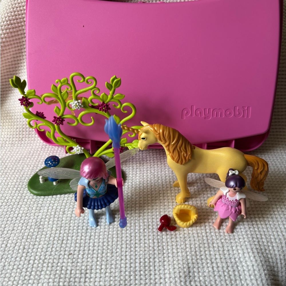 Playmobil 70529 fairies set with a carry box.
Playmobil Carry Case Fairy Unicorn